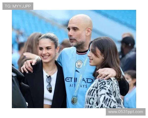 瓜迪奥拉世俱杯场边温情一幕:小女儿瓦伦蒂娜暖心互动(2)